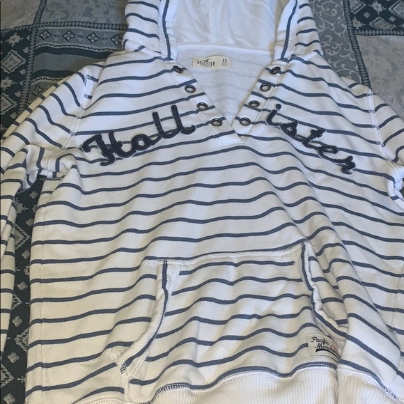 Cute striped Hollister hoodie - Picture 4 of 4